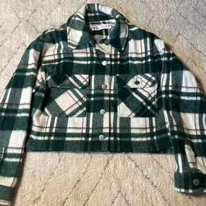 Cropped Plaid Zara Button Down Shaket Sz Small